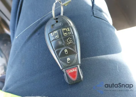 2014 Chrysler Town & Country Touring z USA, uszkodzony, nr VIN 2C4RC1BG0ER193004